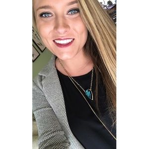 Meet your Posher, Dana